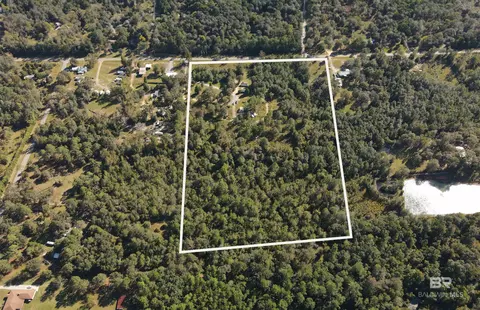 24387 Patterson Rd, Robertsdale, AL 36567