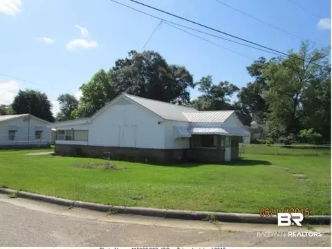 936 S Sidney E Manning Blvd, Flomaton, AL 36441