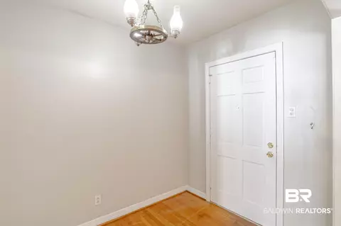302 Northwest Blvd, Chickasaw, AL 36611 photo 10