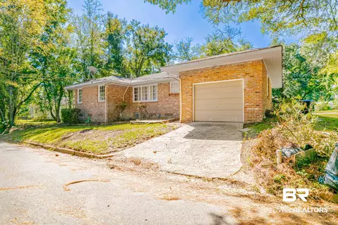 302 Northwest Blvd, Chickasaw, AL 36611 photo 6