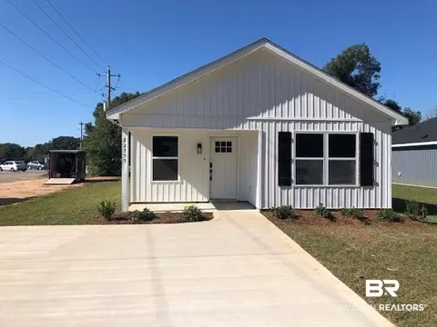 22755 Racine St, Robertsdale, AL 36567