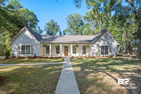 519 Richmond Cir, Fairhope, AL 36532