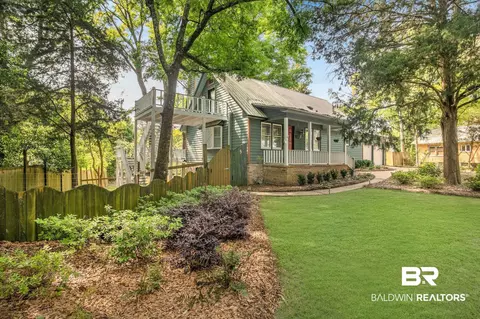 406 Wisteria St, Fairhope, AL 36532