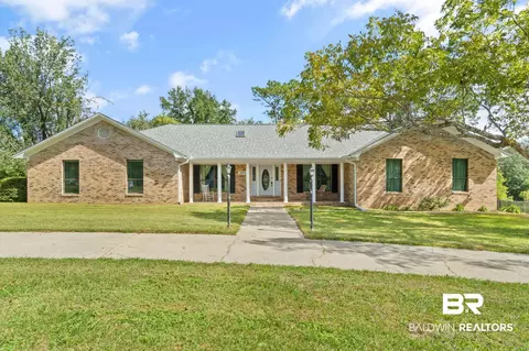 204 Man O War Cir, Cantonment, FL 32533