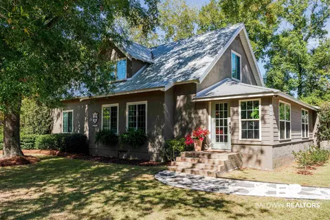 751 Edwards Ave, Fairhope, AL 36532