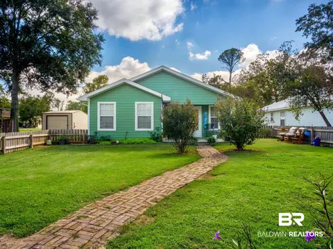 709 W Marigold Ave, Foley, AL 36535