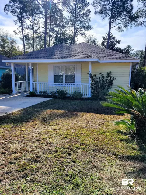 421 E 21st Ave, Gulf Shores, AL 36542