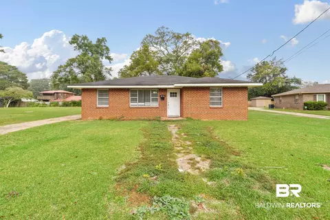 1856 Herman Rd, Mobile, AL 36617