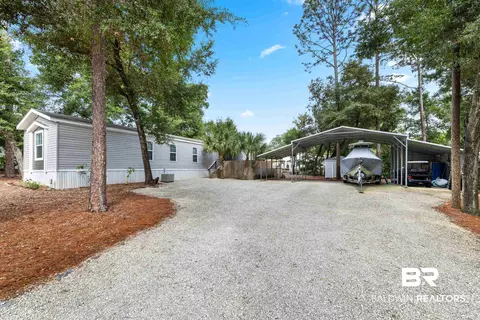 1867 Spanish Cove Dr N, Lillian, AL 36549