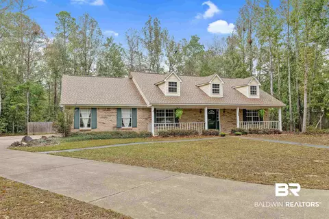 711 Gilmer Cir, Bay Minette, AL 36507