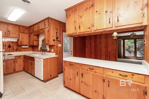 1502 Crestview Dr, Mobile, AL 36693 photo 18