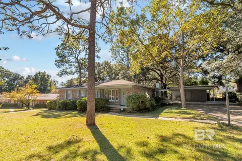 1502 Crestview Dr, Mobile, AL 36693 photo 5