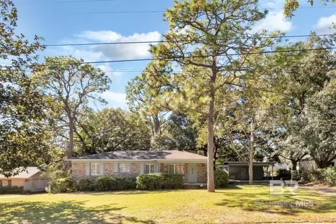 1502 Crestview Dr, Mobile, AL 36693 photo 2