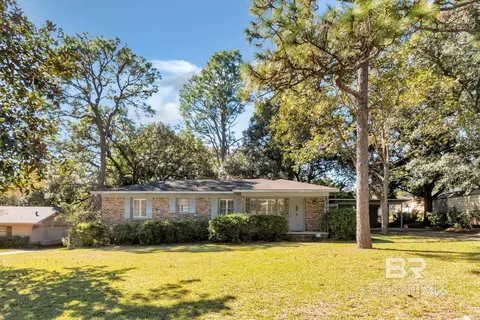 1502 Crestview Dr, Mobile, AL 36693 photo 3