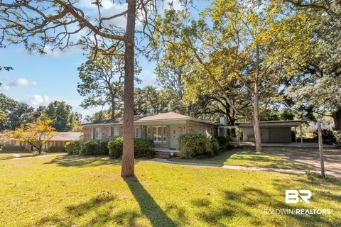 1502 Crestview Dr, Mobile, AL 36693 photo 5