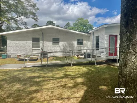 402 E Pine St, Atmore, AL 36502 photo 47