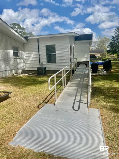 402 E Pine St, Atmore, AL 36502 photo 46