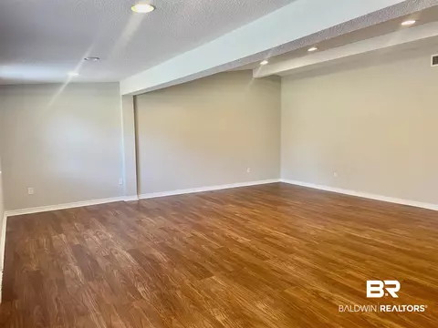 402 E Pine St, Atmore, AL 36502 photo 6