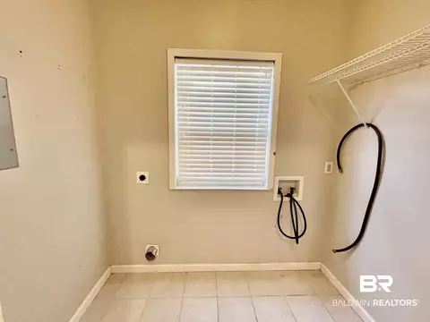 402 E Pine St, Atmore, AL 36502 photo 38