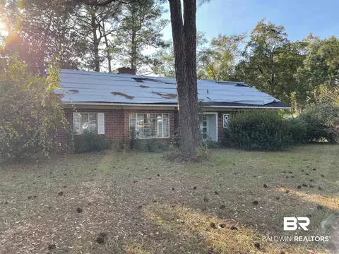 1011 Hand Ave, Bay Minette, AL 36507