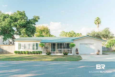 5483 Wolfhead Ave, Orange Beach, AL 36561