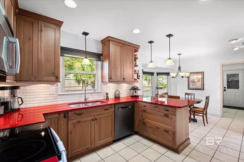 2021 E Pine Needle Dr, Mobile, AL 36609 photo 6