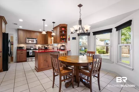 2021 E Pine Needle Dr, Mobile, AL 36609 photo 8