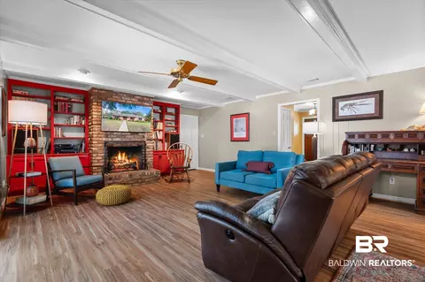 2021 E Pine Needle Dr, Mobile, AL 36609 photo 9