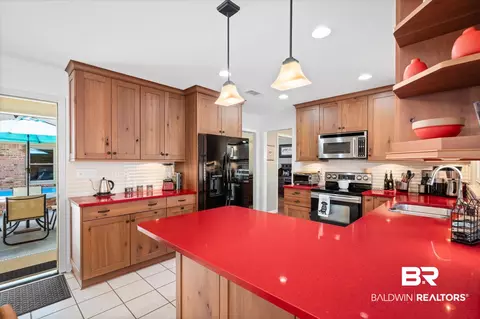 2021 E Pine Needle Dr, Mobile, AL 36609 photo 7
