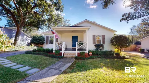 13 York Pl, Mobile, AL 36608