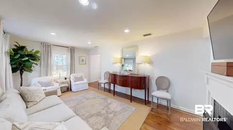 13 York Pl, Mobile, AL 36608 photo 5