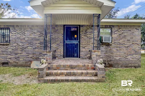 6741 Old Pascagoula Rd, Theodore, AL 36582