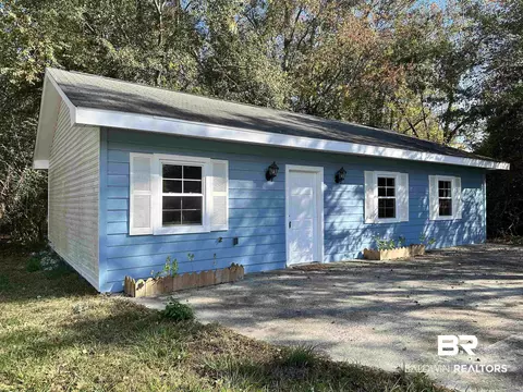 229 3rd Ave, Atmore, AL 36502