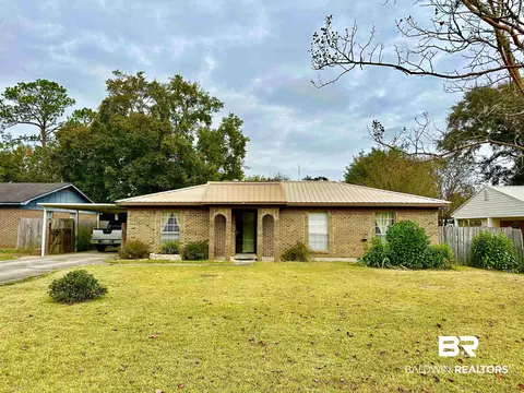 403 E Myrtle Ave, Foley, AL 36535