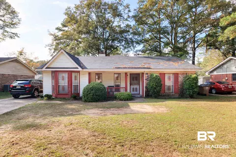 1861 Summer Place Dr, Mobile, AL 36618