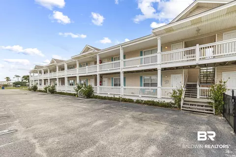 1117 W Lagoon Ave #10, Gulf Shores, AL 36542