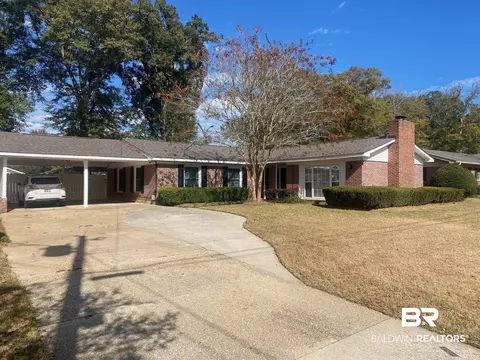 205 N Pine St, Brewton, AL 36426