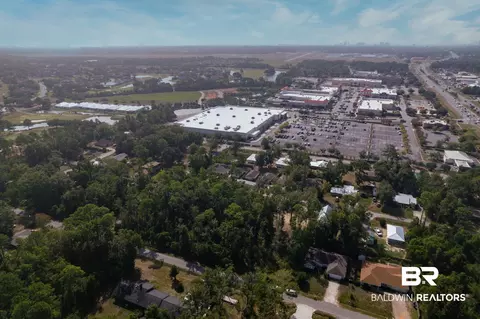 Franz Street, Gulf Shores, AL 36542