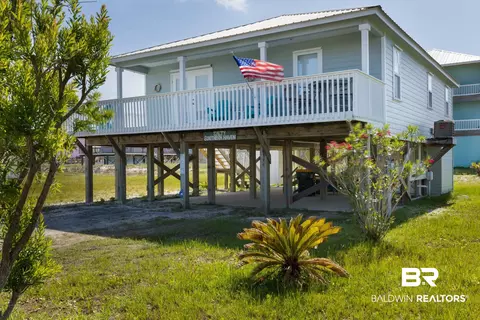 399 Buchanan Ct, Gulf Shores, AL 36542