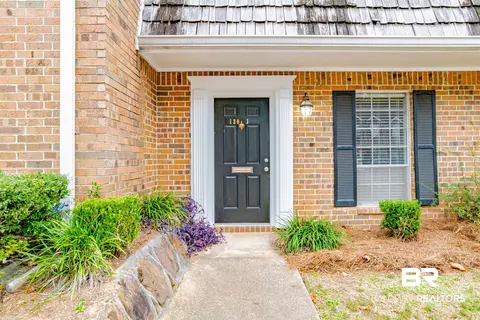 130 Du Rhu Dr #J, Mobile, AL 36608