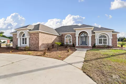 26130 Chatelaine Rd, Elberta, AL 36530