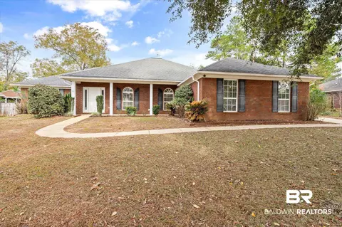 9279 Greenleaf Dr, Spanish Fort, AL 36527