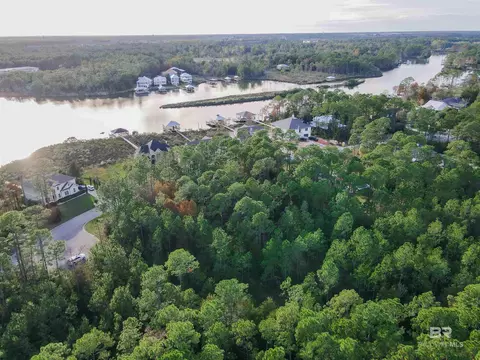 9090 Bay Point Dr, Elberta, AL 36530 photo 11