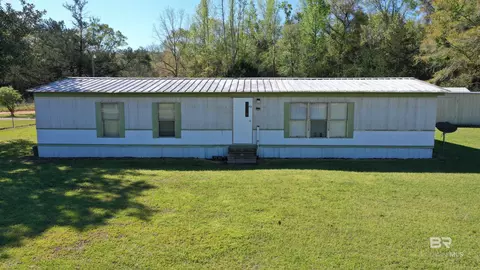 73 Main St, Mcdavid, FL 32568