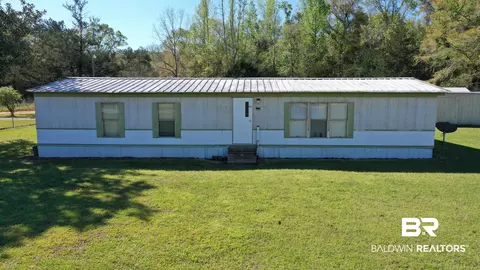 73 Main St, Mcdavid, FL 32568