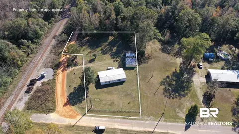 73 Main St, Mcdavid, FL 32568 photo 2
