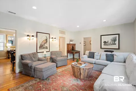 6 Elizabeth Pl, Mobile, AL 36606 photo 3