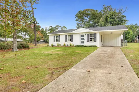 215 Fig Ave, Fairhope, AL 36532