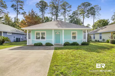 425 E 21st Ave, Gulf Shores, AL 36542
