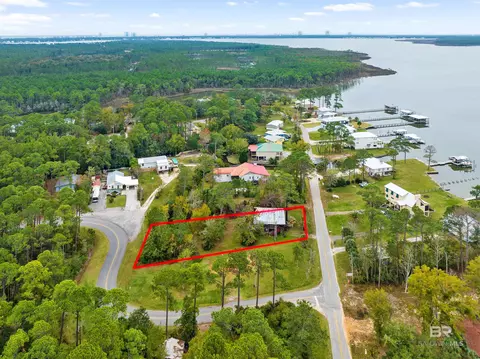 7770 Bayshore Dr, Elberta, AL 36530
